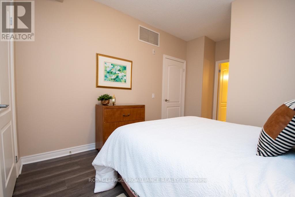 212 - 869 Clonsilla Avenue, Peterborough (Otonabee Ward 1), Ontario  K9J 0B7 - Photo 20 - X12895050