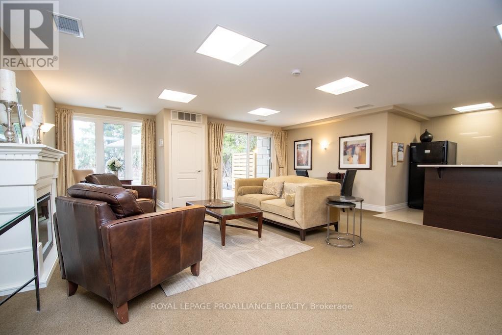 212 - 869 Clonsilla Avenue, Peterborough (Otonabee Ward 1), Ontario  K9J 0B7 - Photo 27 - X12895050