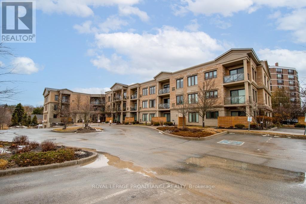 212 - 869 Clonsilla Avenue, Peterborough (Otonabee Ward 1), Ontario  K9J 0B7 - Photo 3 - X12895050