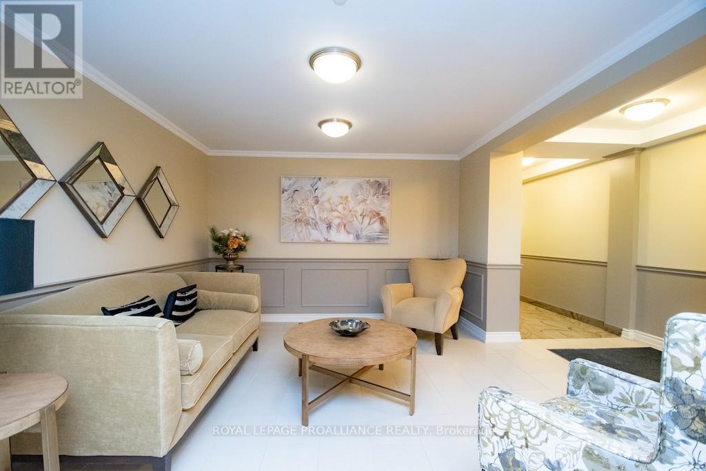 212 - 869 Clonsilla Avenue, Peterborough (Otonabee Ward 1), Ontario  K9J 0B7 - Photo 5 - X12895050