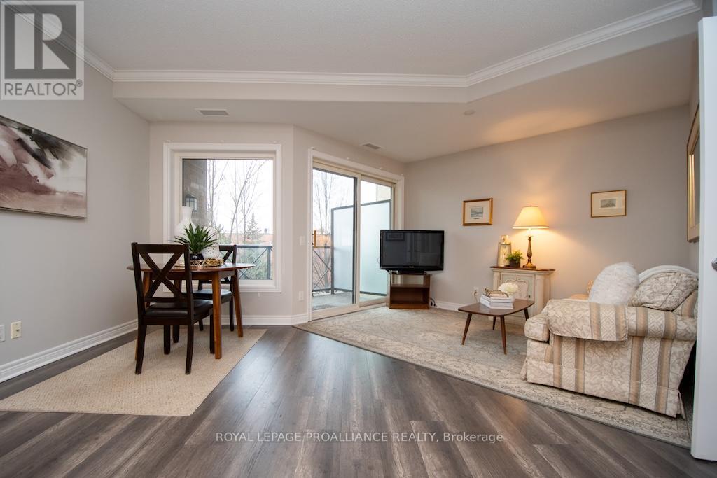 212 - 869 Clonsilla Avenue, Peterborough (Otonabee Ward 1), Ontario  K9J 0B7 - Photo 8 - X12895050