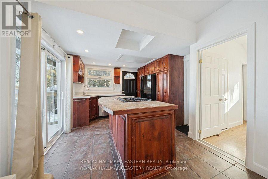 344 Fife Avenue, Selwyn, Ontario  K9J 6X3 - Photo 10 - X12895394