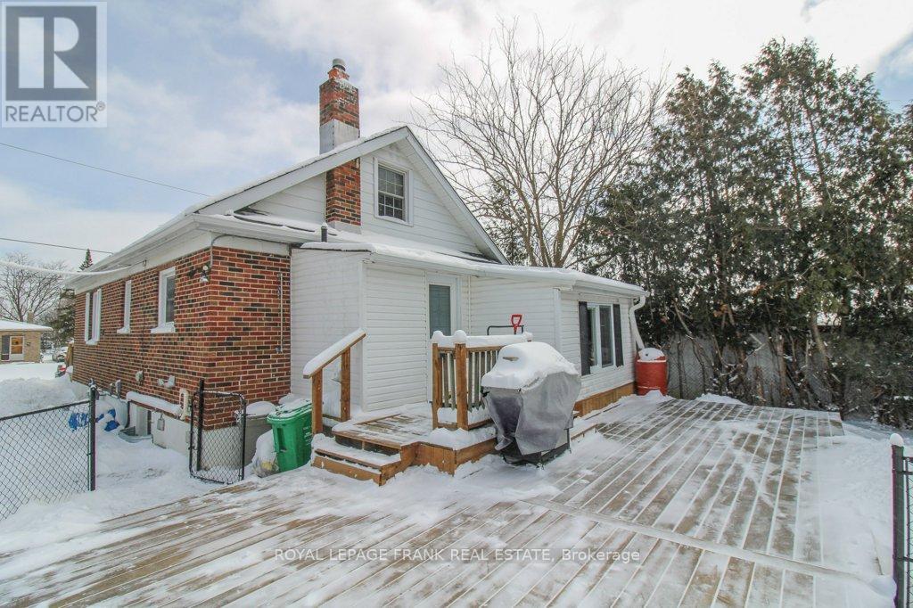 129 Arthur Avenue, Peterborough (Otonabee Ward 1), Ontario  K9J 5X7 - Photo 39 - X12895466
