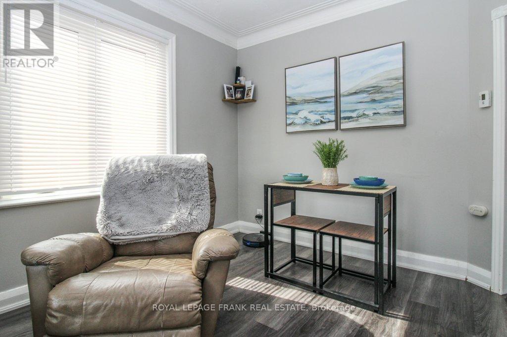 129 Arthur Avenue, Peterborough (Otonabee Ward 1), Ontario  K9J 5X7 - Photo 8 - X12895466