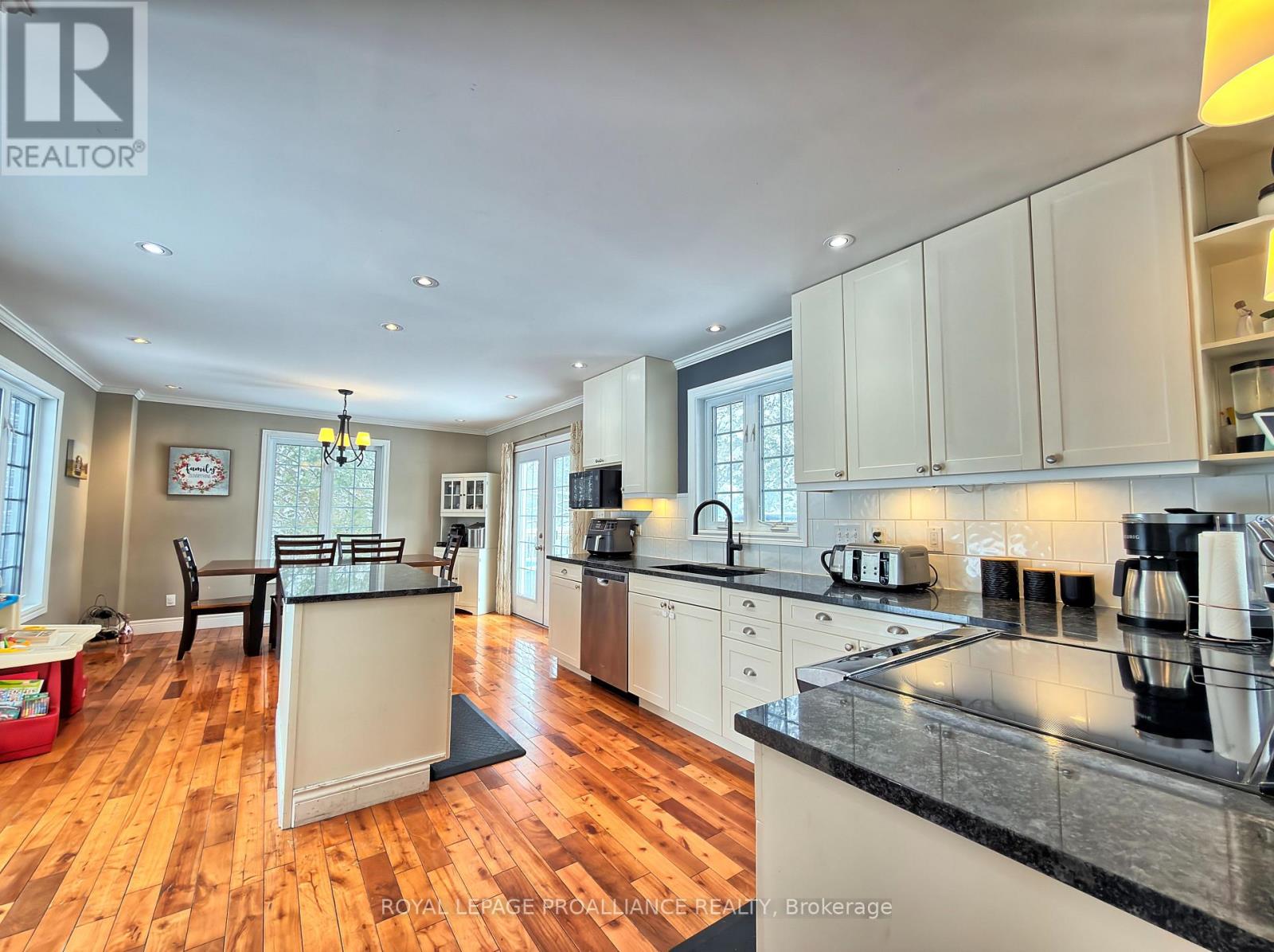 272 Belmont 3rd Line, Havelock-Belmont-Methuen (Belmont-Methuen), Ontario  K0L 1Z0 - Photo 11 - X12895674