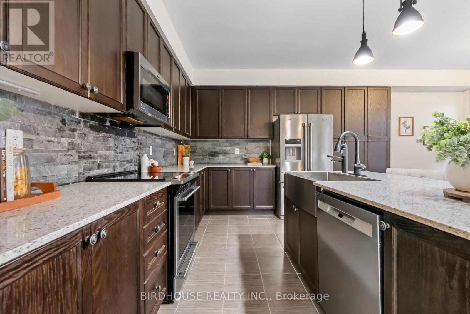 53 Hancock Crescent, Kawartha Lakes (Lindsay), Ontario  K9V 0P4 - Photo 14 - X12897028