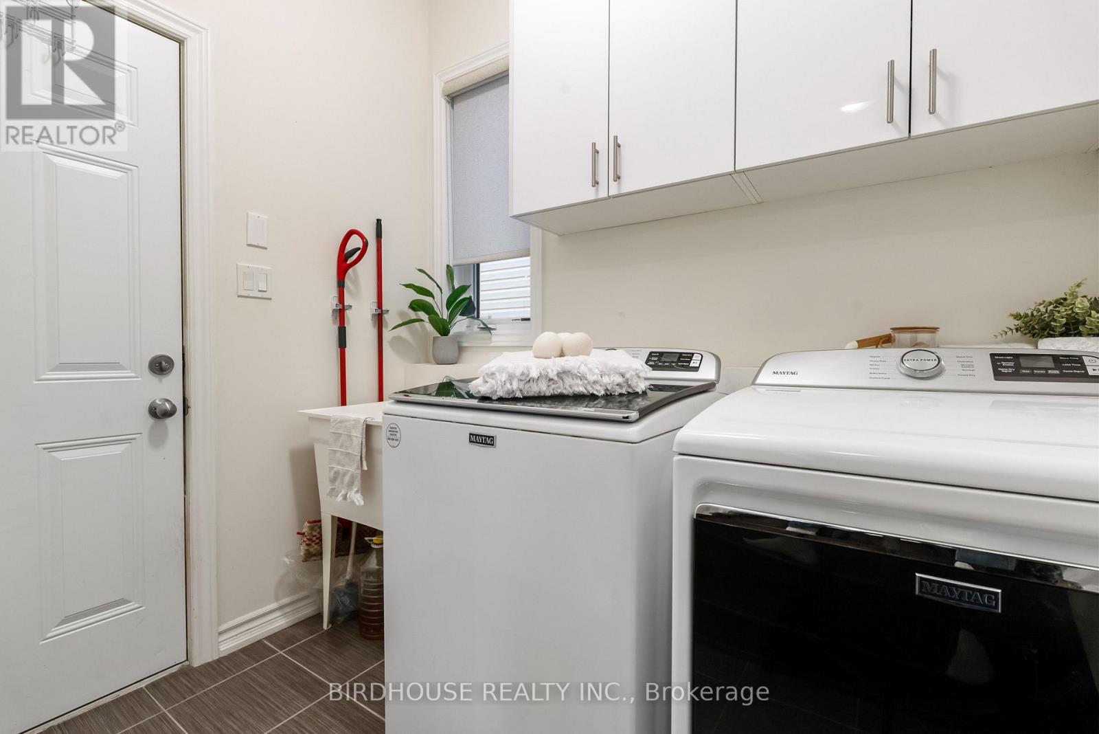 53 Hancock Crescent, Kawartha Lakes (Lindsay), Ontario  K9V 0P4 - Photo 17 - X12897028