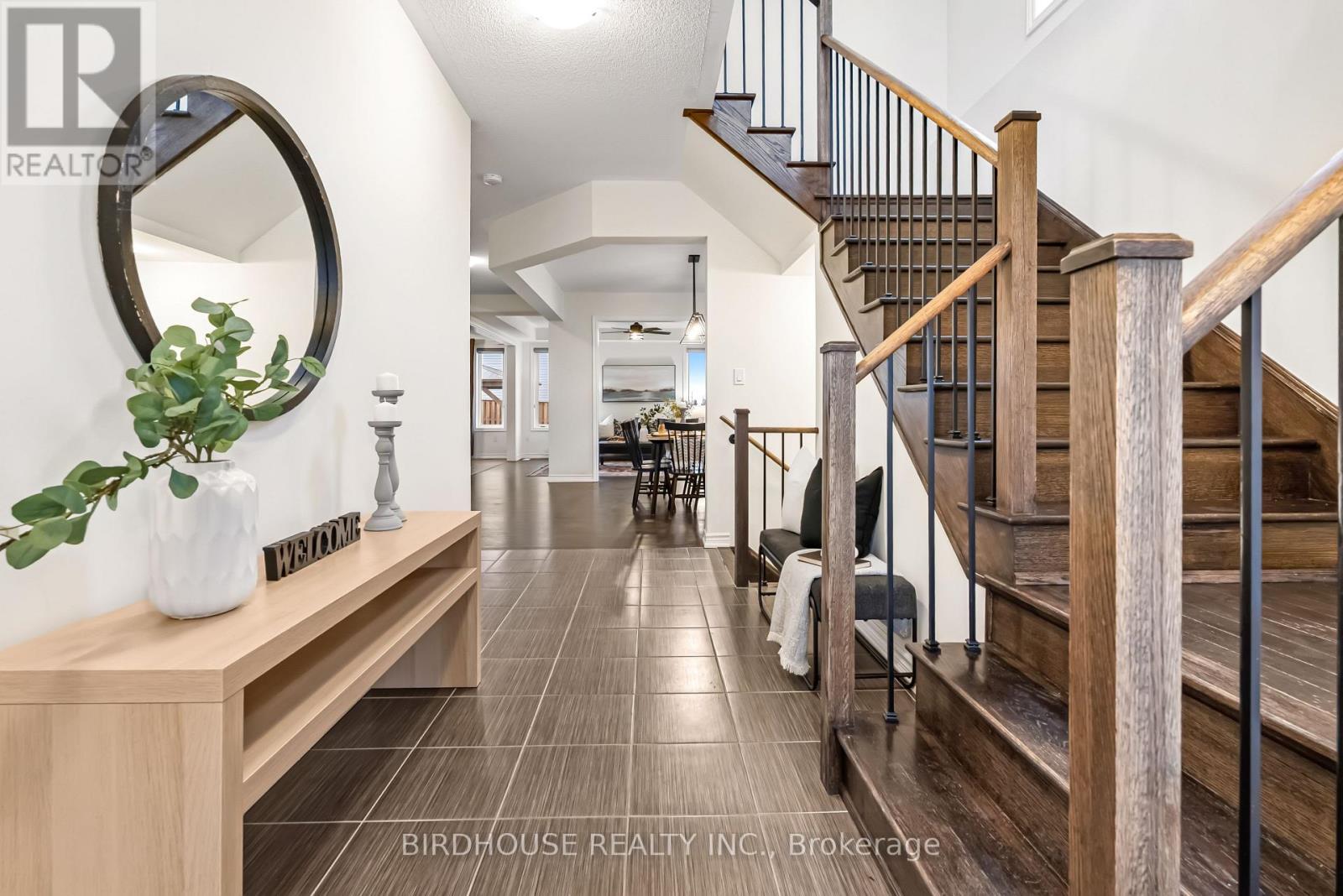 53 Hancock Crescent, Kawartha Lakes (Lindsay), Ontario  K9V 0P4 - Photo 3 - X12897028