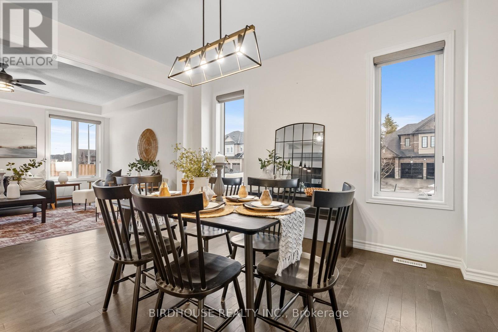 53 Hancock Crescent, Kawartha Lakes (Lindsay), Ontario  K9V 0P4 - Photo 5 - X12897028