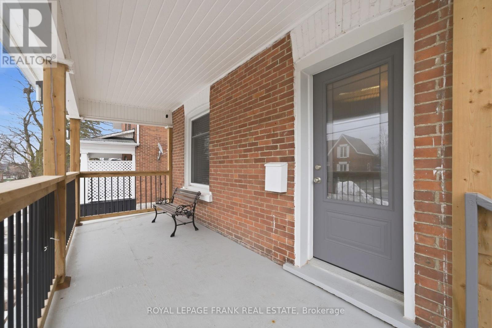 121 Durham Street W, Kawartha Lakes (Lindsay), Ontario  K9V 2R3 - Photo 2 - X12897162