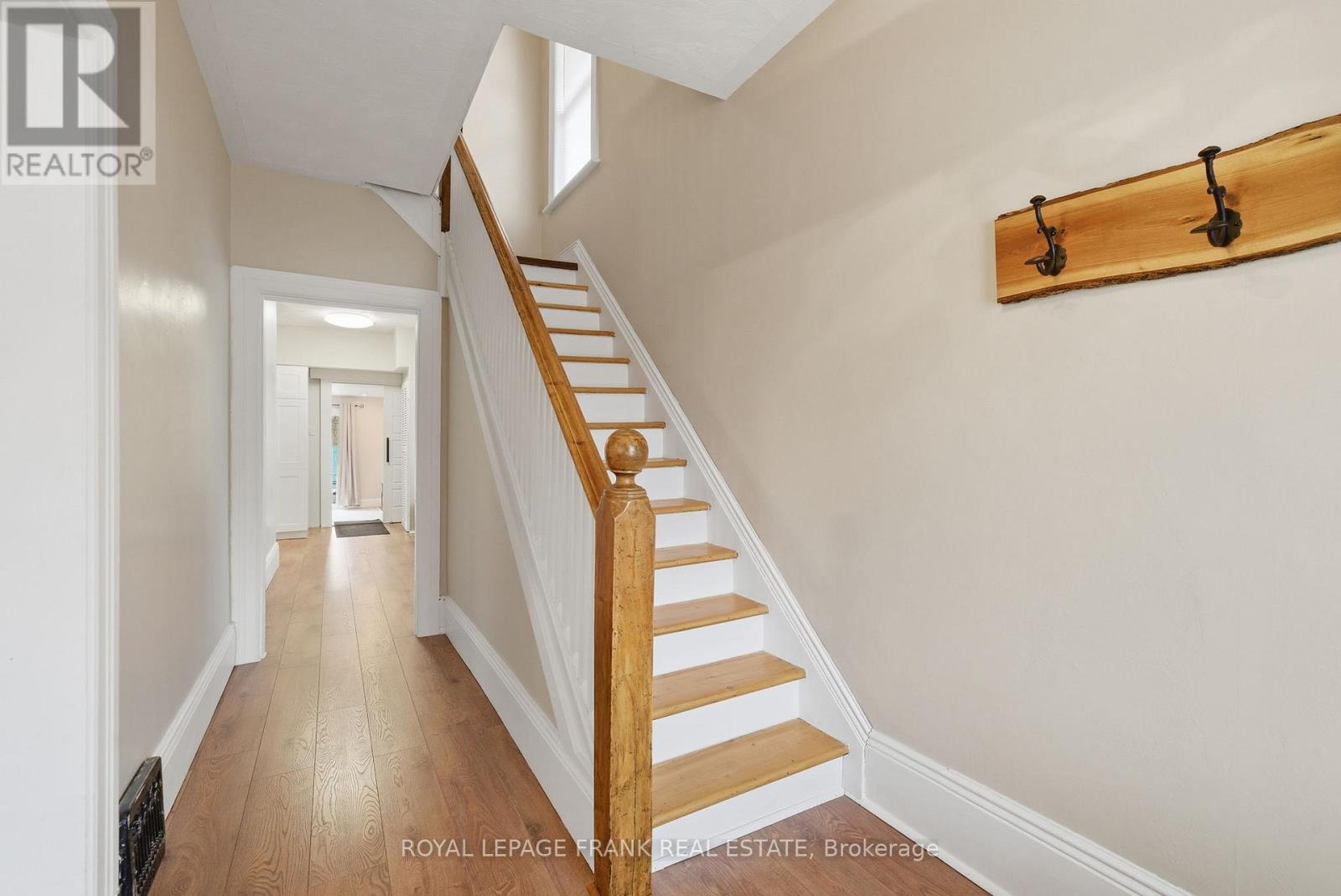 121 Durham Street W, Kawartha Lakes (Lindsay), Ontario  K9V 2R3 - Photo 4 - X12897162