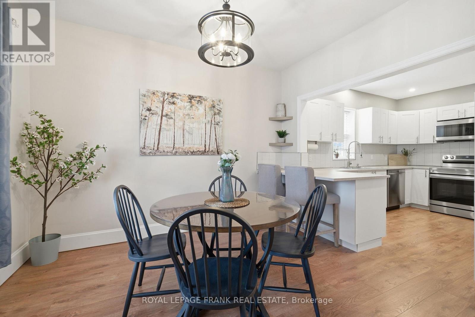 121 Durham Street W, Kawartha Lakes (Lindsay), Ontario  K9V 2R3 - Photo 5 - X12897162