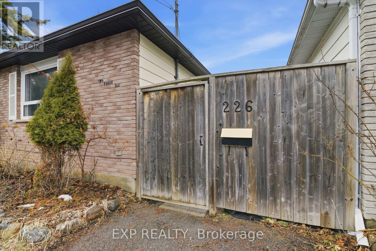 226 Spencleys Lane, Peterborough (Ashburnham Ward 4), Ontario  K9H 1R9 - Photo 3 - X12898130