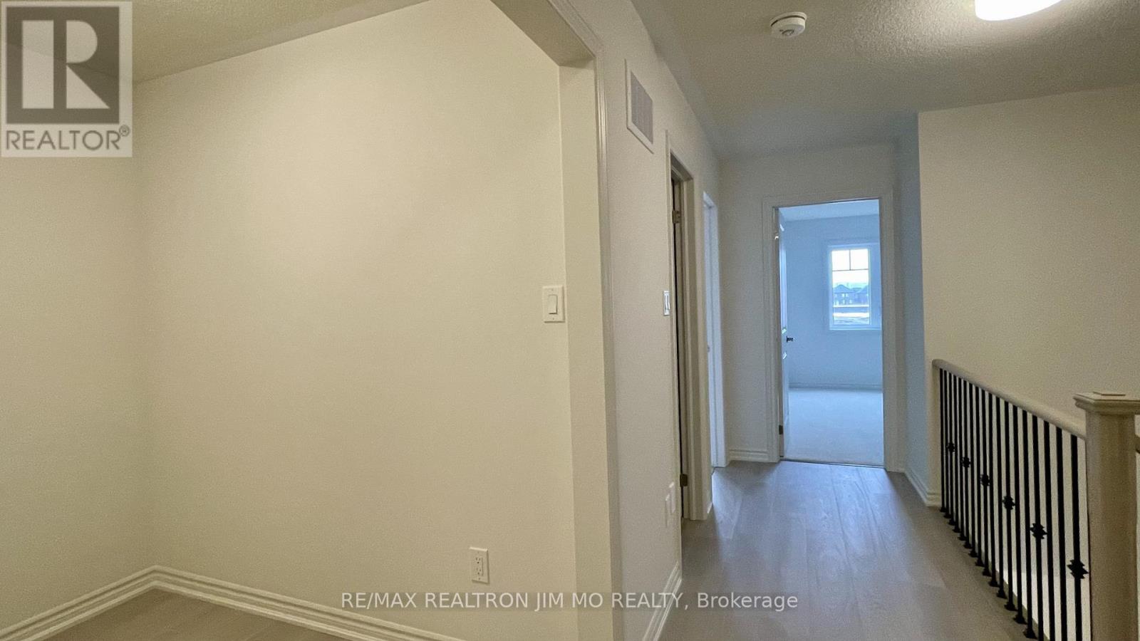 100 Sanderson Drive, Kawartha Lakes (Lindsay), Ontario  K9V 0S8 - Photo 14 - X12898160