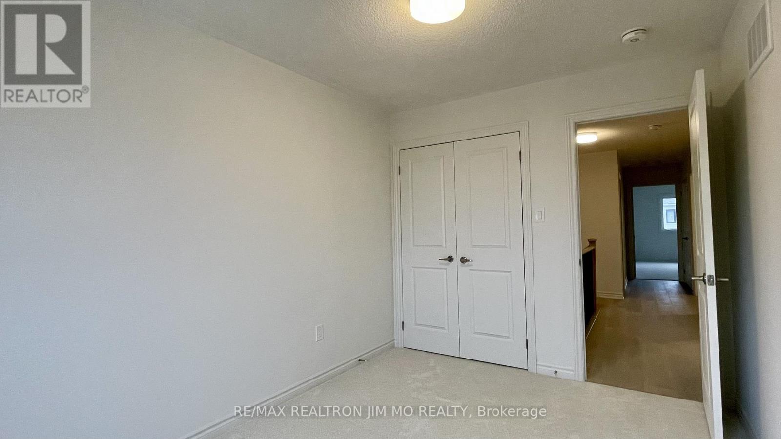 100 Sanderson Drive, Kawartha Lakes (Lindsay), Ontario  K9V 0S8 - Photo 16 - X12898160