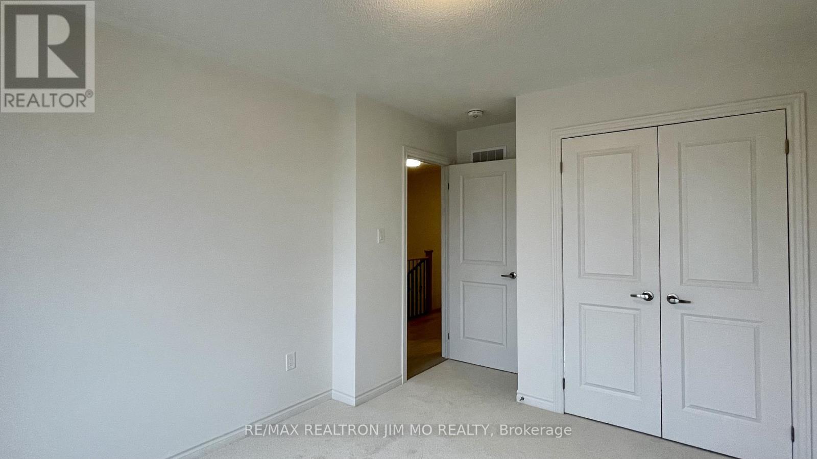 100 Sanderson Drive, Kawartha Lakes (Lindsay), Ontario  K9V 0S8 - Photo 19 - X12898160