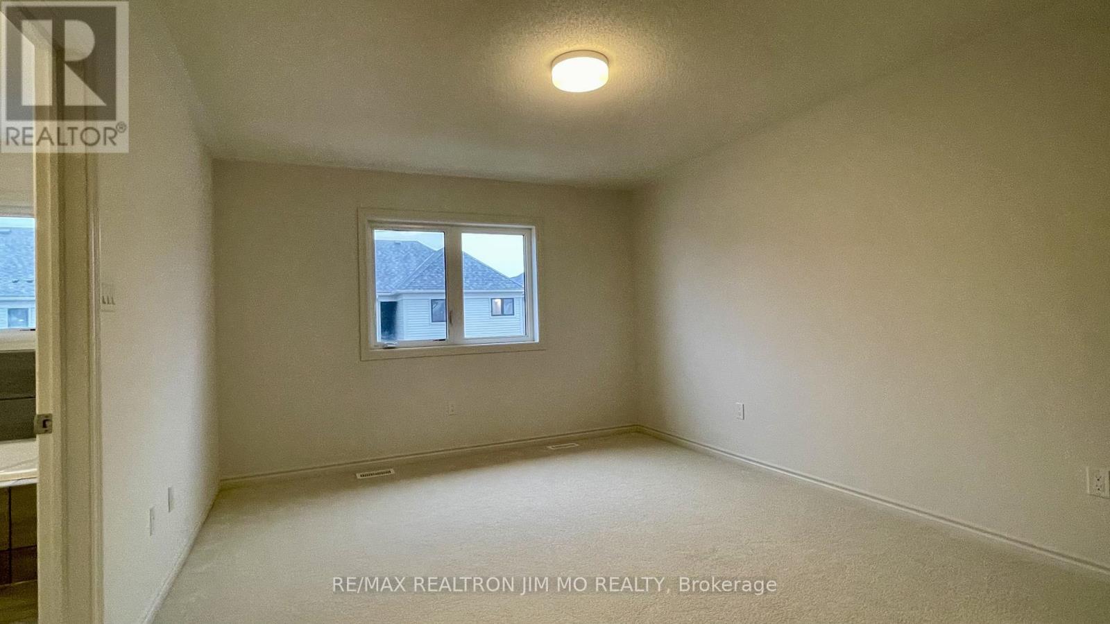 100 Sanderson Drive, Kawartha Lakes (Lindsay), Ontario  K9V 0S8 - Photo 21 - X12898160