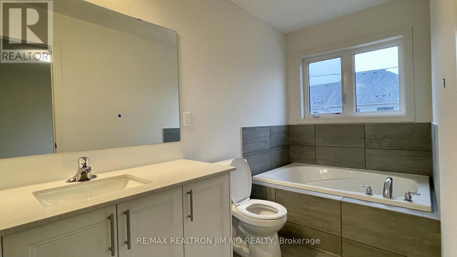 100 Sanderson Drive, Kawartha Lakes (Lindsay), Ontario  K9V 0S8 - Photo 28 - X12898160