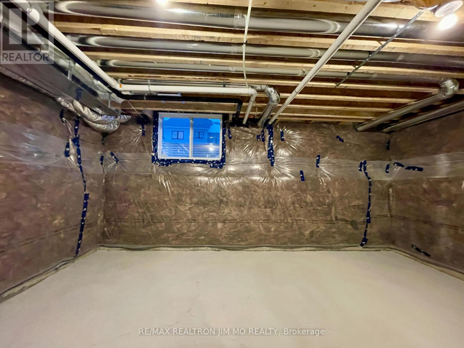 100 Sanderson Drive, Kawartha Lakes (Lindsay), Ontario  K9V 0S8 - Photo 30 - X12898160