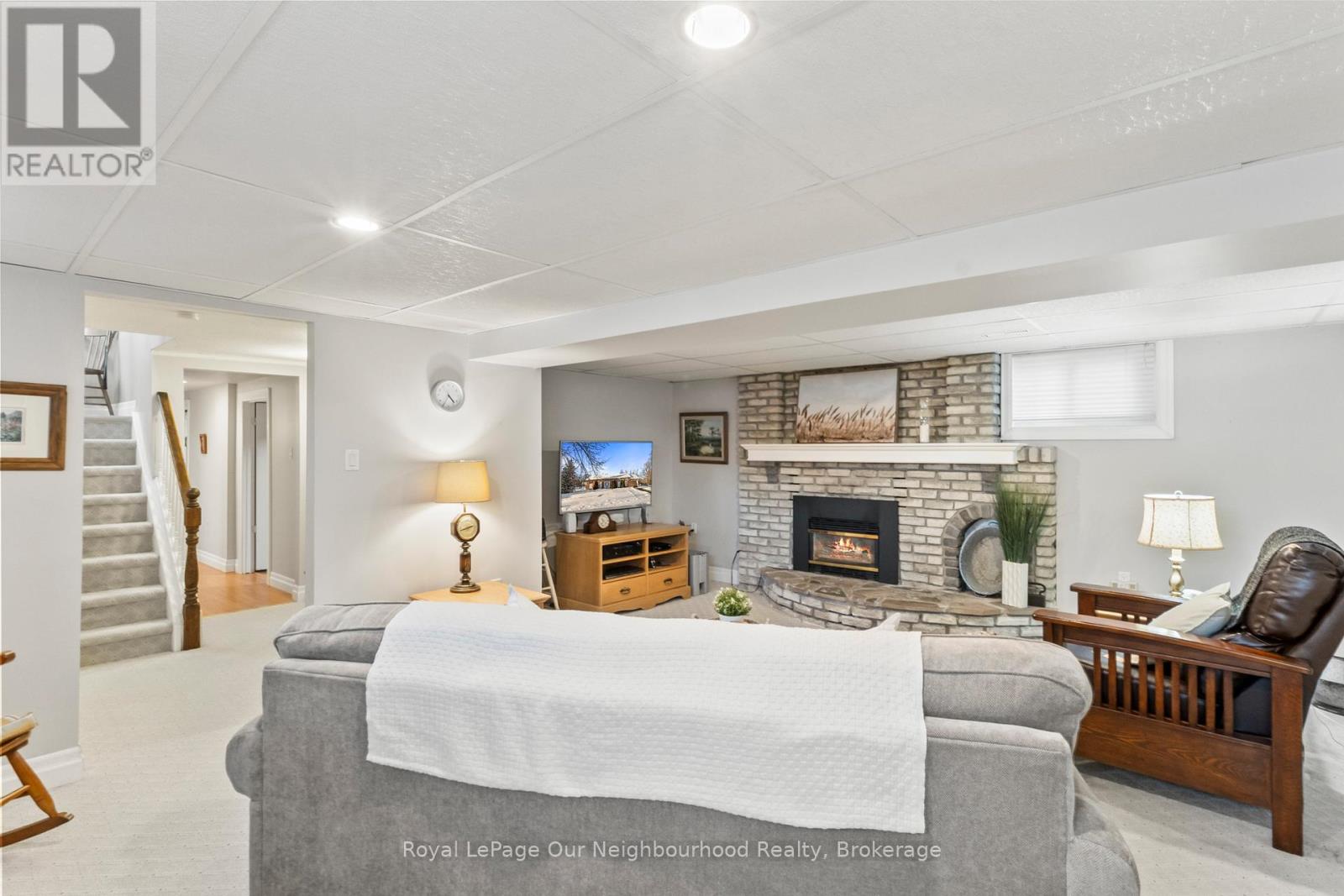 909 Whitefield Drive, Peterborough (Otonabee Ward 1), Ontario  K9J 7W1 - Photo 26 - X12898546