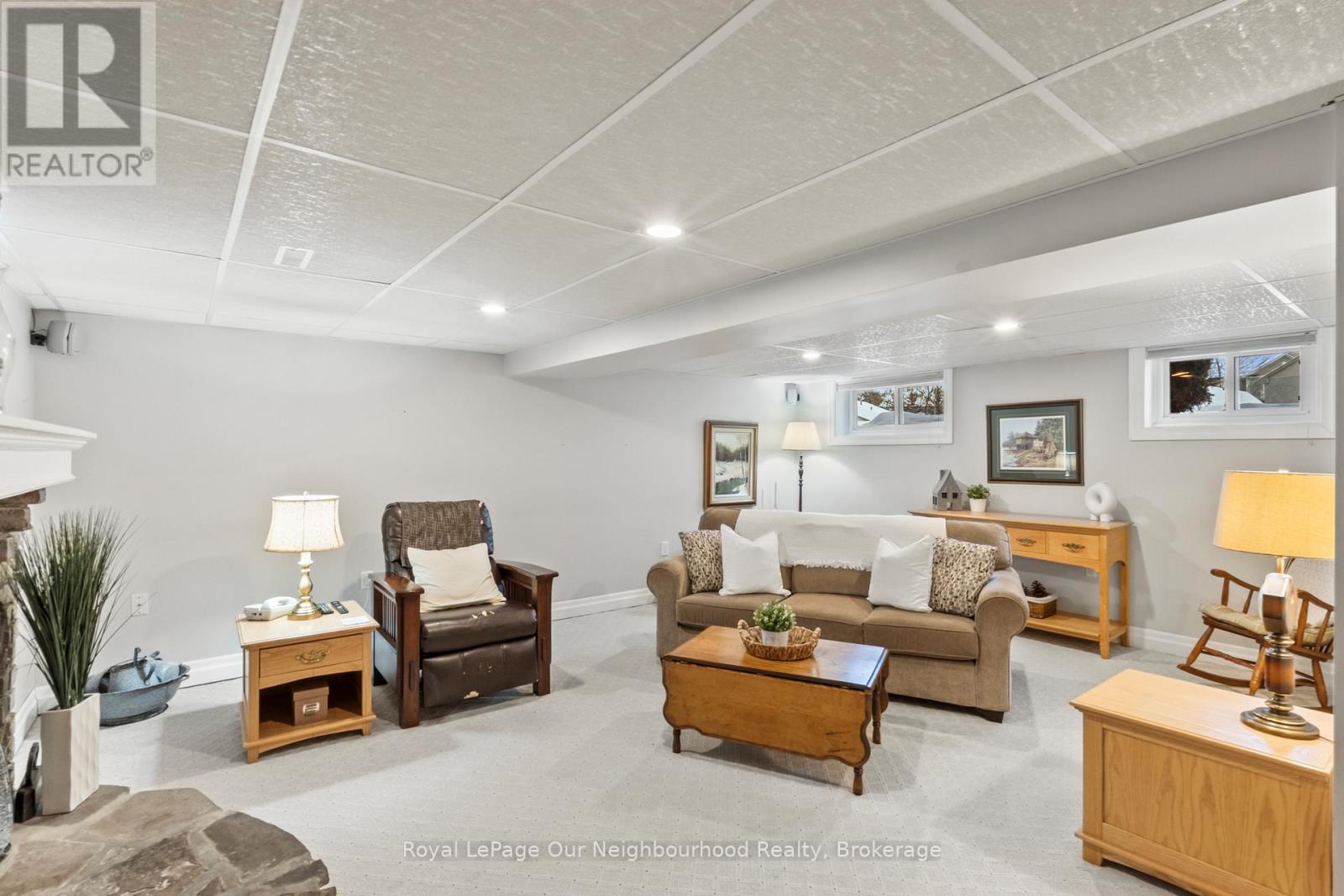 909 Whitefield Drive, Peterborough (Otonabee Ward 1), Ontario  K9J 7W1 - Photo 29 - X12898546