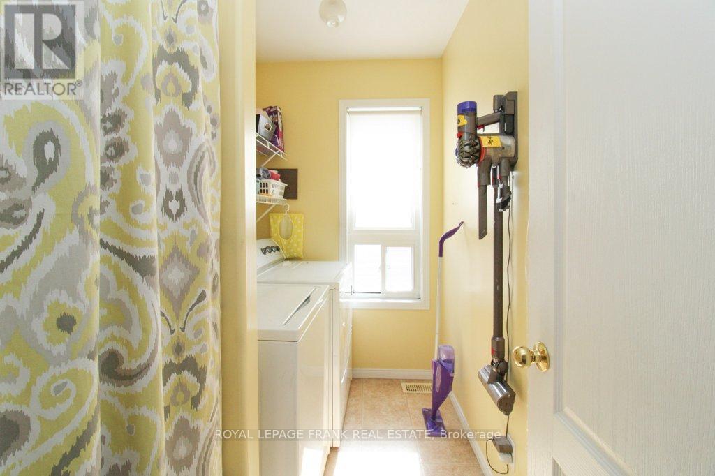 416 Abound Crescent, Peterborough (Ashburnham Ward 4), Ontario  K9J 8S2 - Photo 8 - X12899414