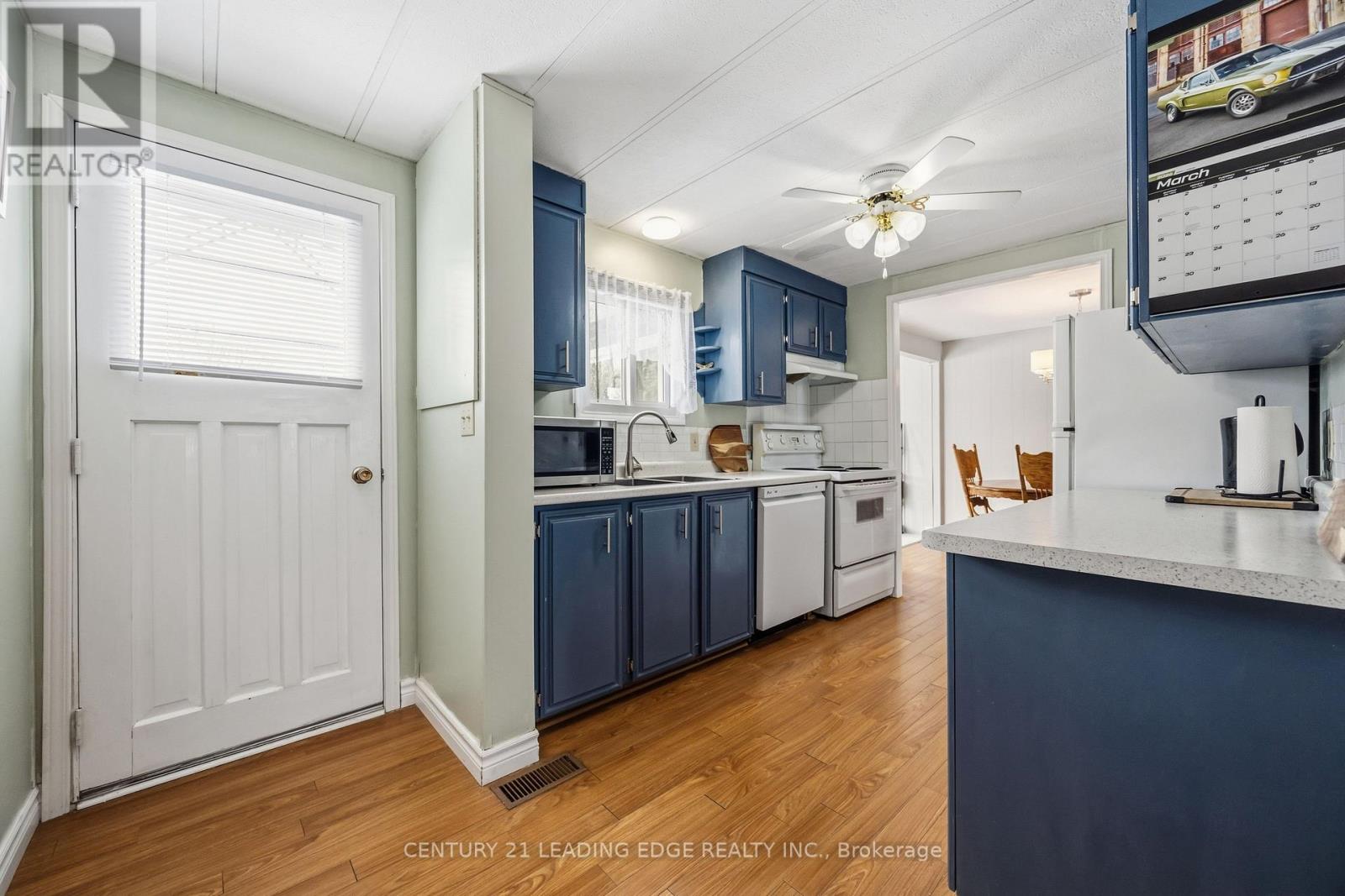 33 Vista Drive, Kawartha Lakes (Fenelon), Ontario  K9V 0H7 - Photo 18 - X12899244