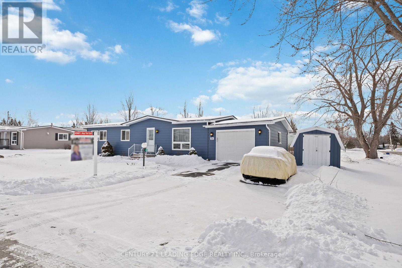 33 Vista Drive, Kawartha Lakes (Fenelon), Ontario  K9V 0H7 - Photo 3 - X12899244