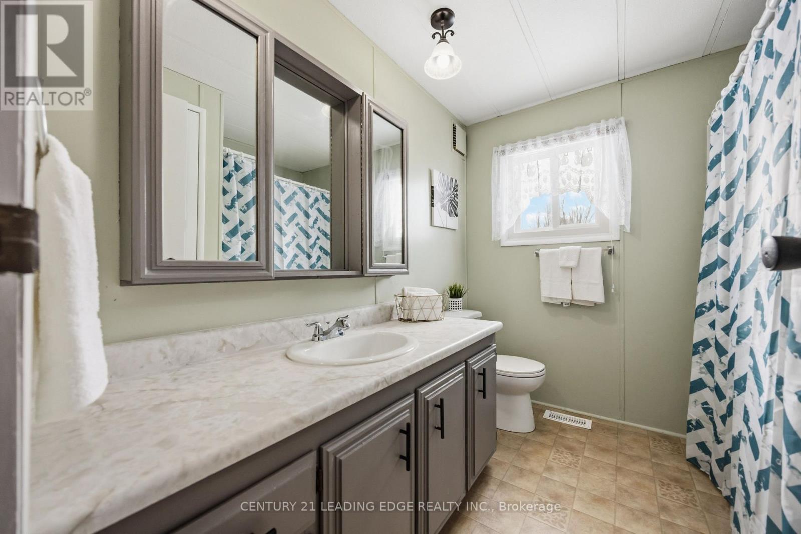 33 Vista Drive, Kawartha Lakes (Fenelon), Ontario  K9V 0H7 - Photo 32 - X12899244