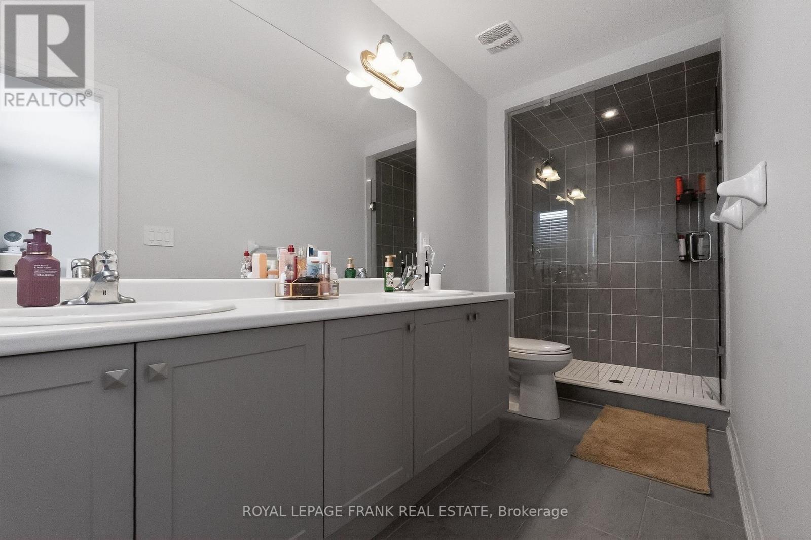 28 Corley Street, Kawartha Lakes (Lindsay), Ontario  K9V 6C2 - Photo 12 - X12899634