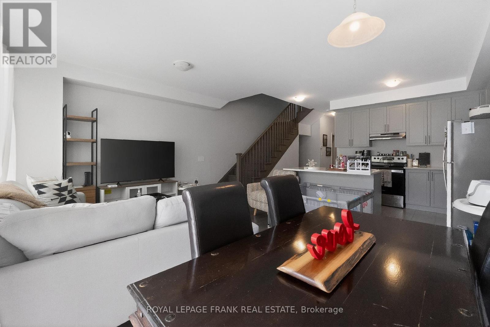 28 Corley Street, Kawartha Lakes (Lindsay), Ontario  K9V 6C2 - Photo 8 - X12899634