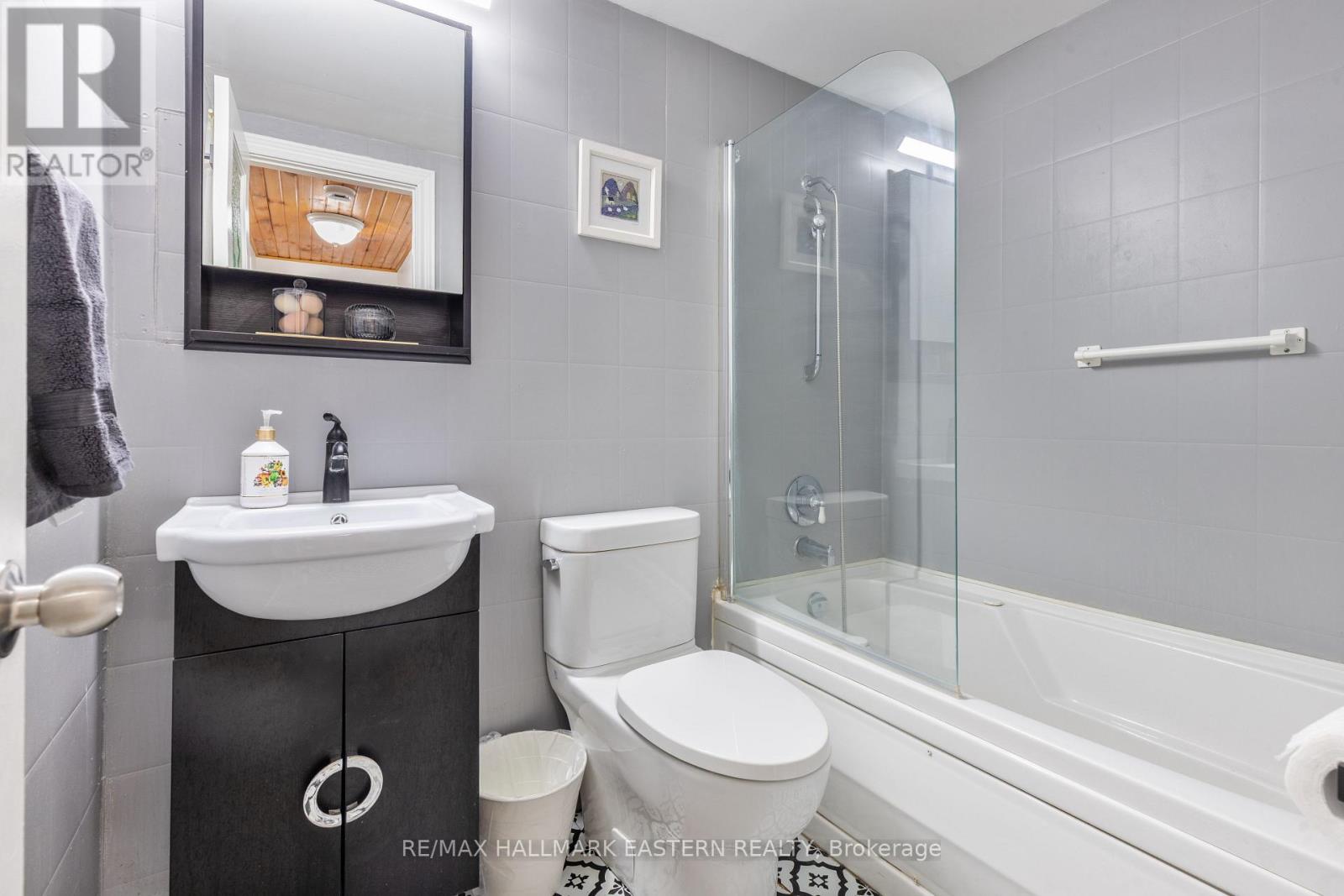 14 Franklin Street, Curve Lake First Nation 35 (Curve Lake First Nation), Ontario  K0L 1R0 - Photo 37 - X12900328