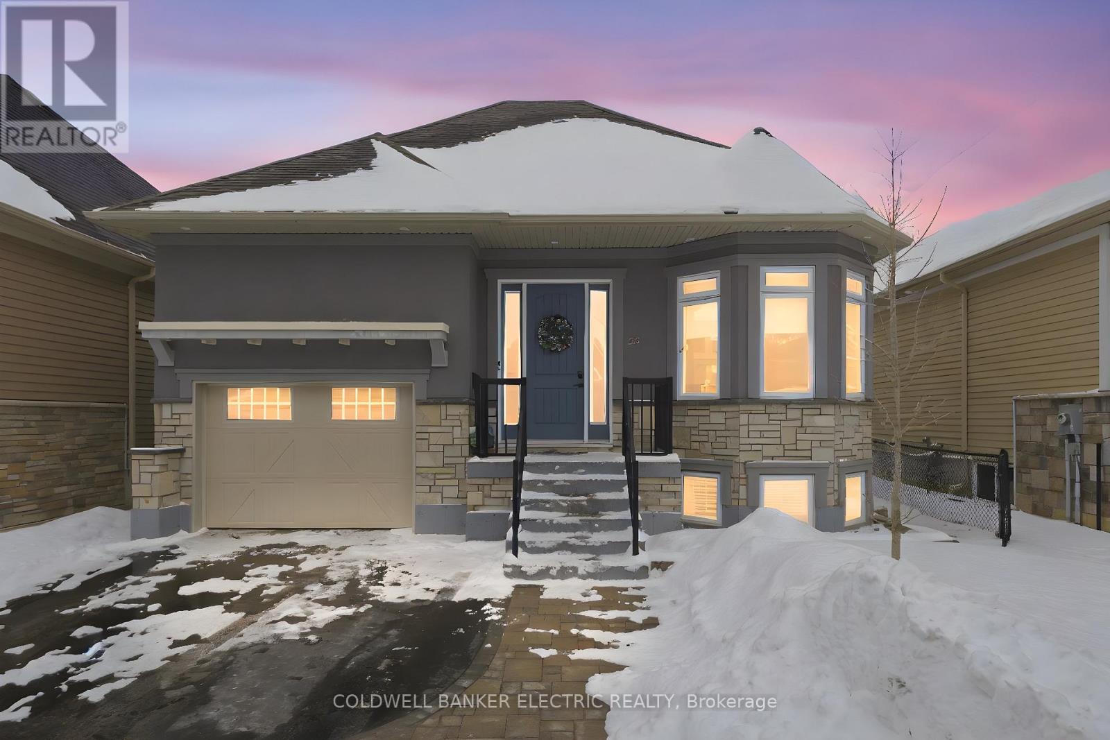 32 - 25 Brinton Drive, Peterborough (Otonabee Ward 1), Ontario  K9J 8S9 - Photo 2 - X12900438