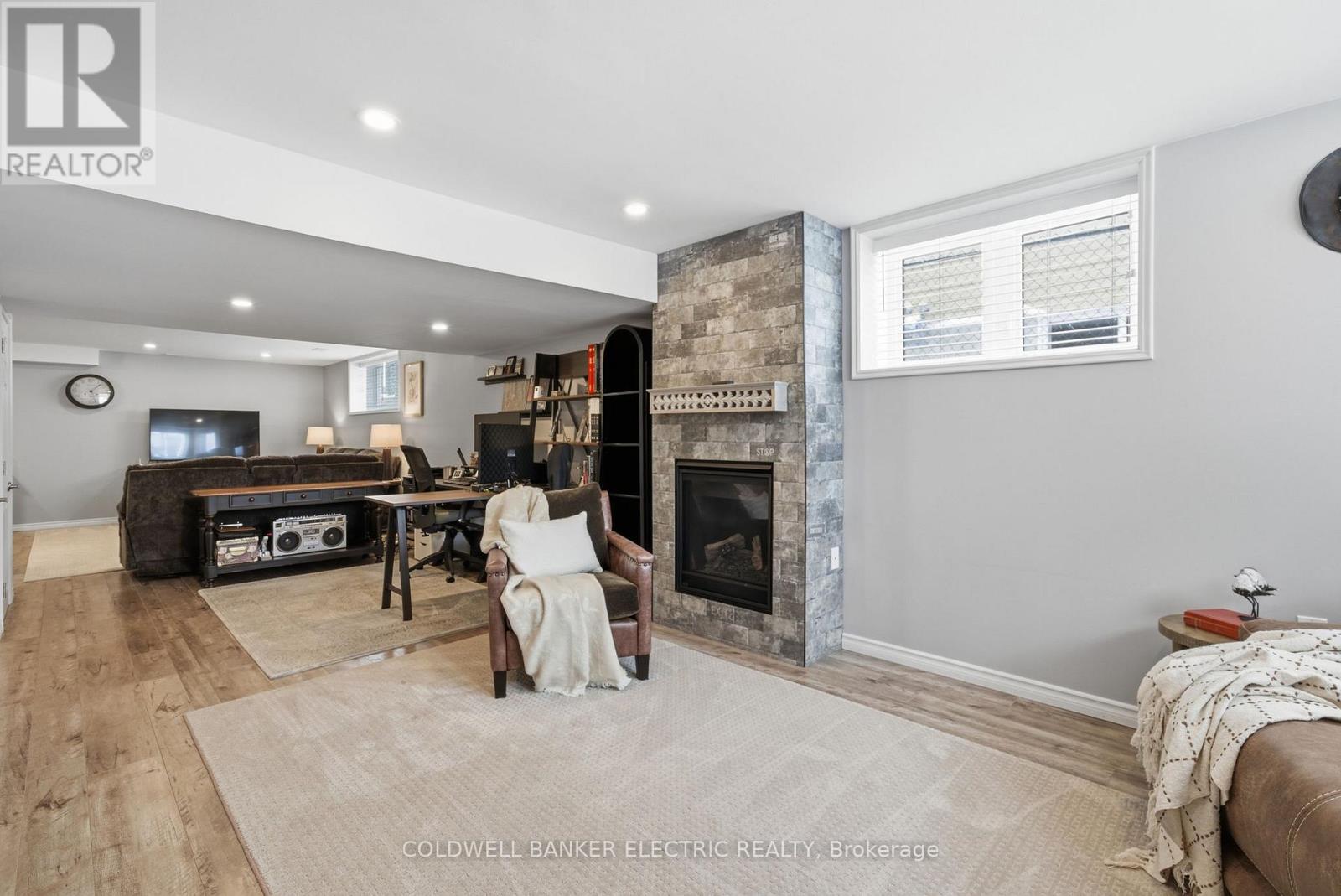 32 - 25 Brinton Drive, Peterborough (Otonabee Ward 1), Ontario  K9J 8S9 - Photo 36 - X12900438