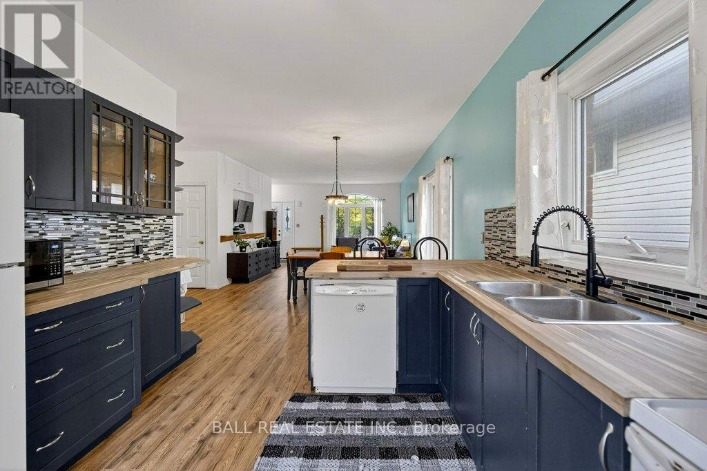 116 Adelaide Street S, Kawartha Lakes (Lindsay), Ontario  K9V 0B7 - Photo 11 - X12900660