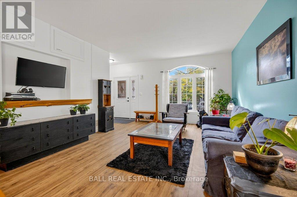 116 Adelaide Street S, Kawartha Lakes (Lindsay), Ontario  K9V 0B7 - Photo 7 - X12900660