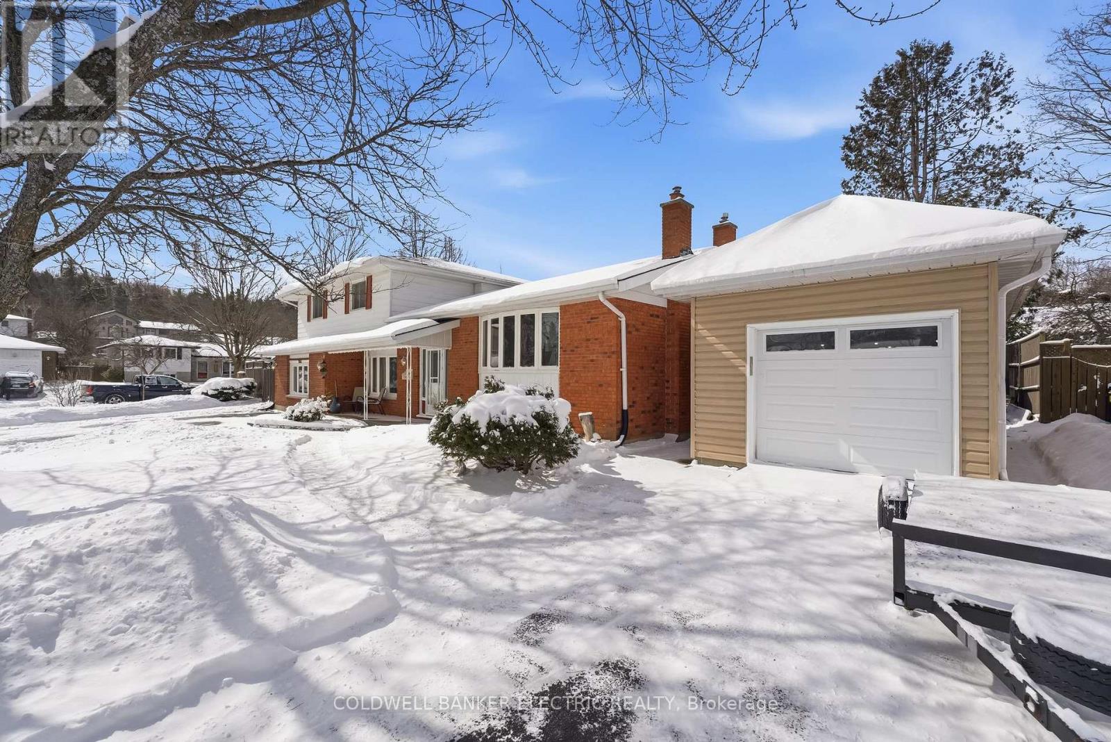 1341 Heather Lane, Peterborough (Monaghan Ward 2), Ontario  K9J 7N1 - Photo 3 - X12900966