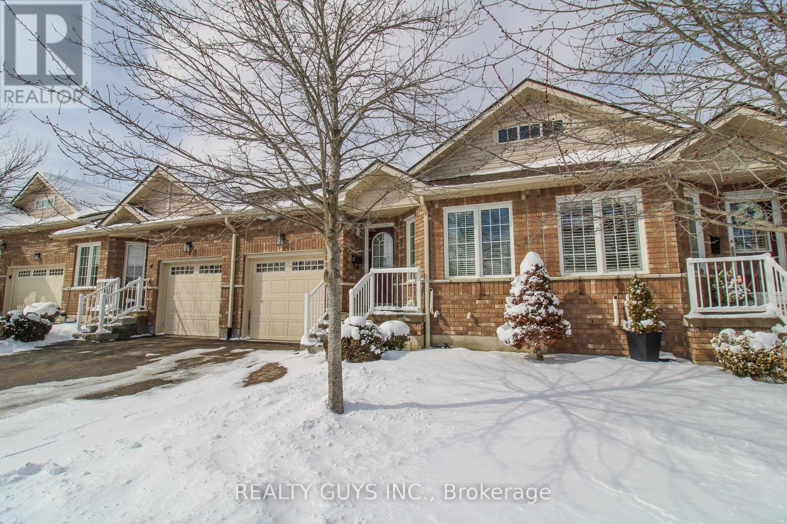 6 - 909 Wentworth Street, Peterborough (Otonabee Ward 1), Ontario  K9J 8R7 - Photo 2 - X12902464