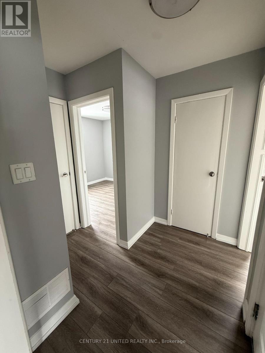 B - 1253 Clonsilla Avenue, Peterborough (Town Ward 3), Ontario  K9J 5Z1 - Photo 10 - X12902592