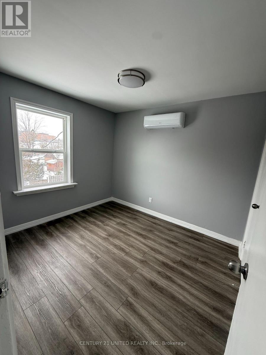 B - 1253 Clonsilla Avenue, Peterborough (Town Ward 3), Ontario  K9J 5Z1 - Photo 11 - X12902592