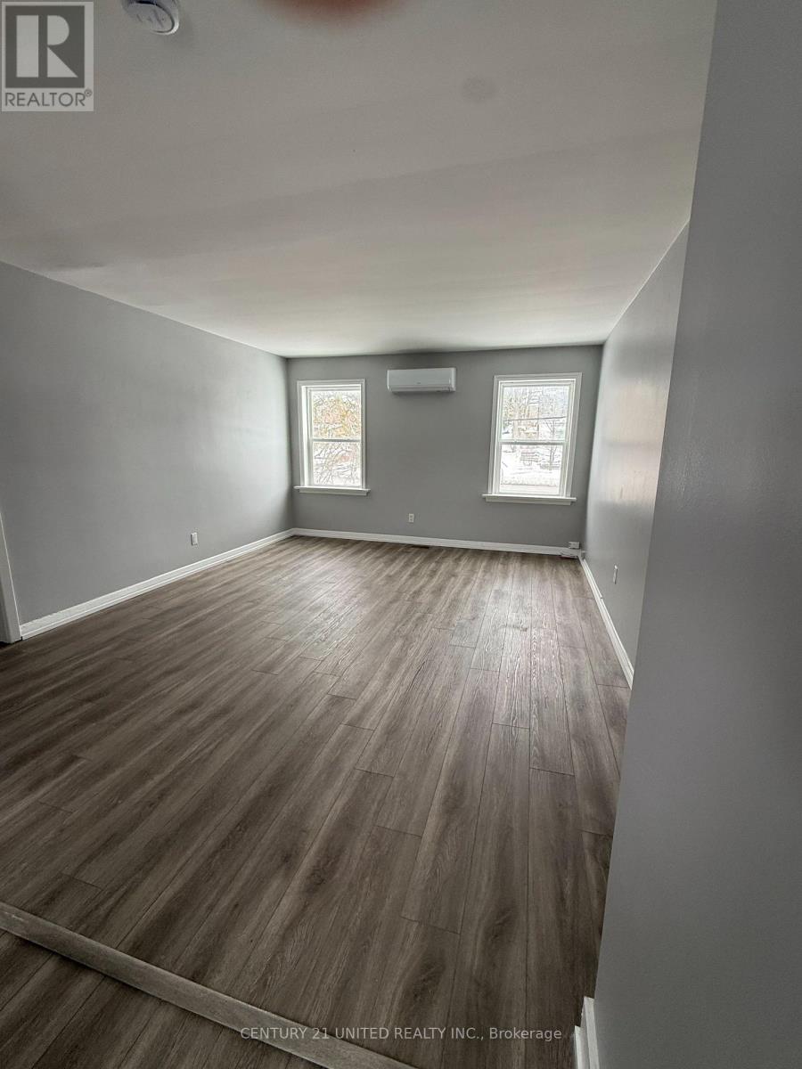 B - 1253 Clonsilla Avenue, Peterborough (Town Ward 3), Ontario  K9J 5Z1 - Photo 8 - X12902592