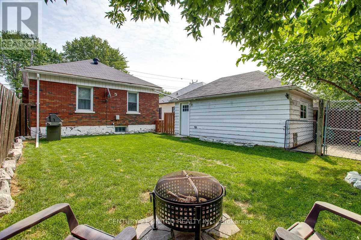 A - 1055 Western Avenue, Peterborough (Otonabee Ward 1), Ontario  K9J 5W5 - Photo 4 - X12902972