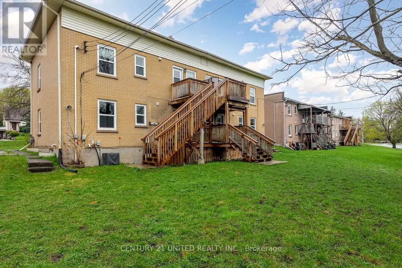 A - 1247 Clonsilla Avenue, Peterborough (Town Ward 3), Ontario  K9J 5Z1 - Photo 3 - X12902978