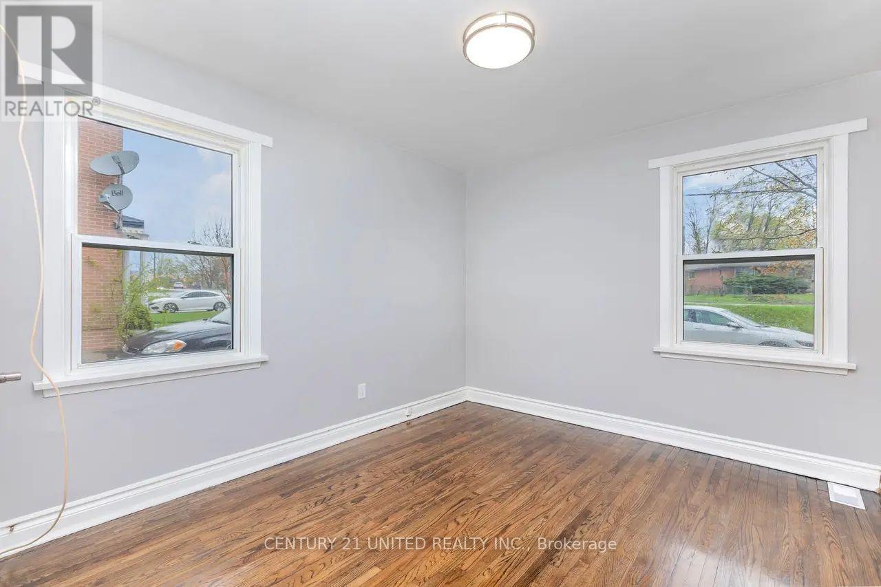 B - 1275 Clonsilla Avenue, Peterborough (Town Ward 3), Ontario  K9J 5Z1 - Photo 15 - X12902984