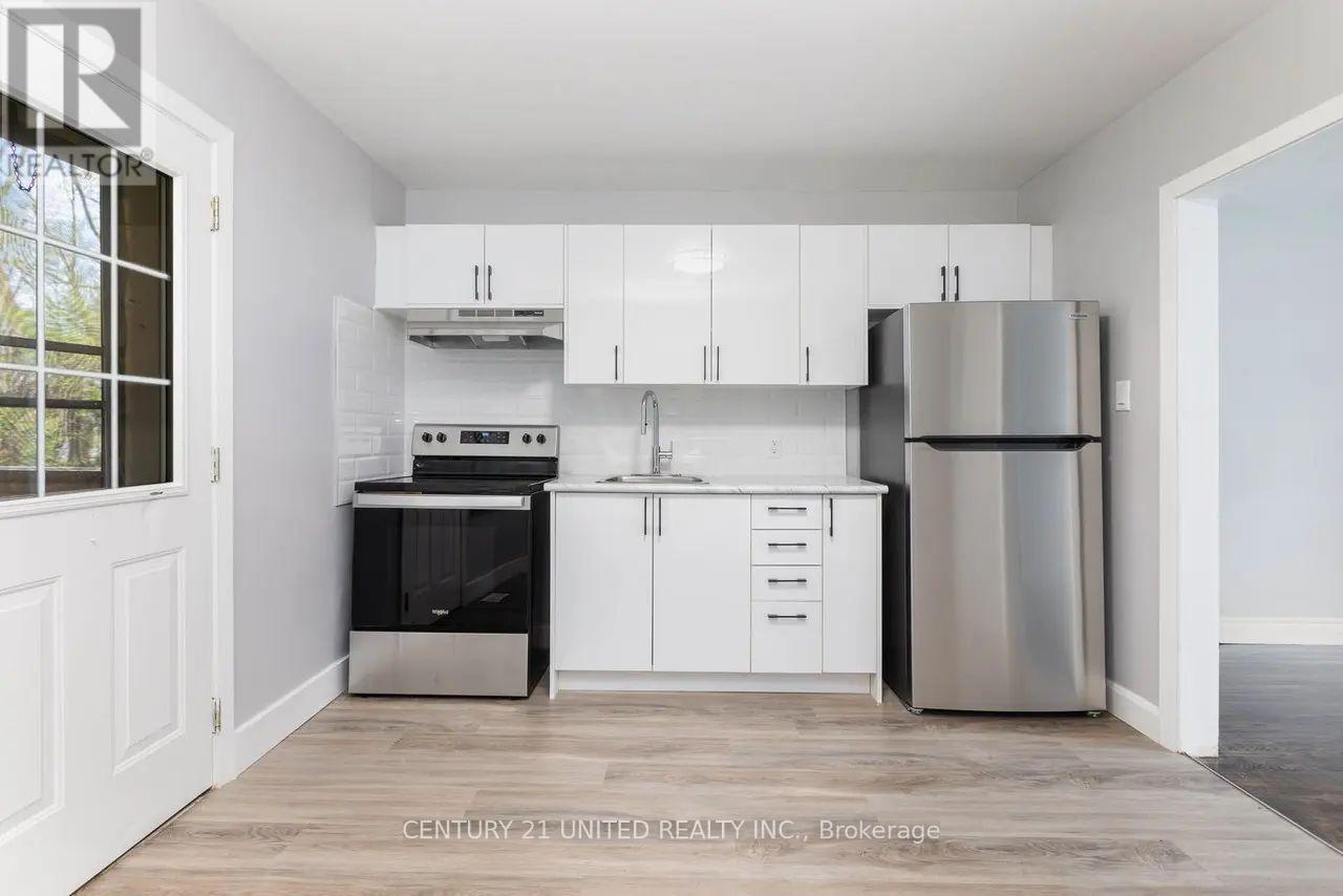 B - 1275 Clonsilla Avenue, Peterborough (Town Ward 3), Ontario  K9J 5Z1 - Photo 5 - X12902984