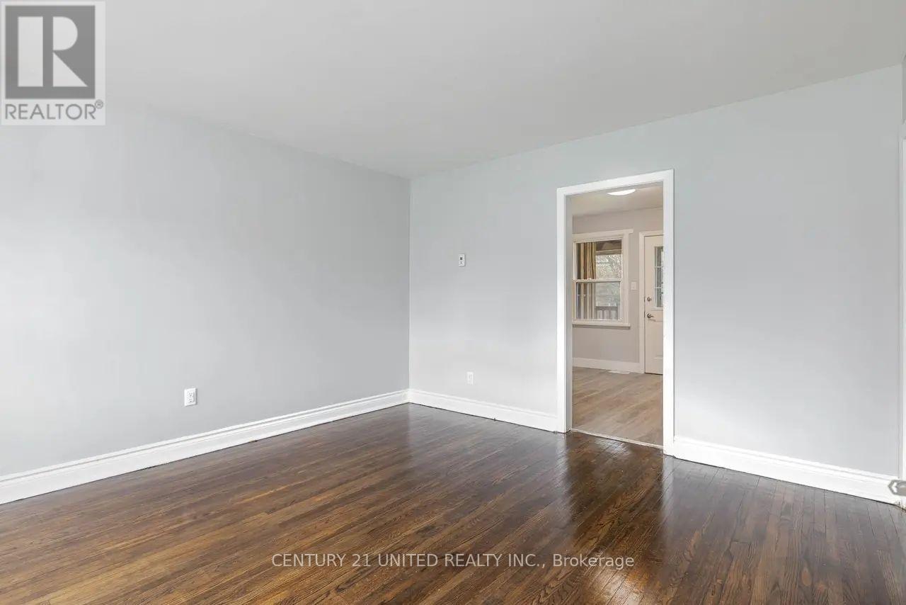 B - 1275 Clonsilla Avenue, Peterborough (Town Ward 3), Ontario  K9J 5Z1 - Photo 9 - X12902984