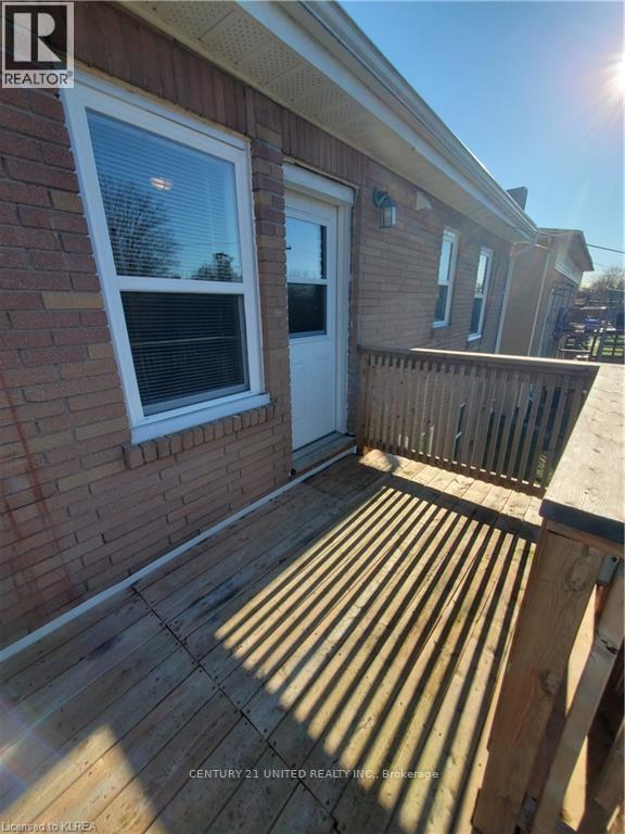 B - 1269 Clonsilla Avenue, Peterborough (Town Ward 3), Ontario  K9J 5Z1 - Photo 2 - X12902988