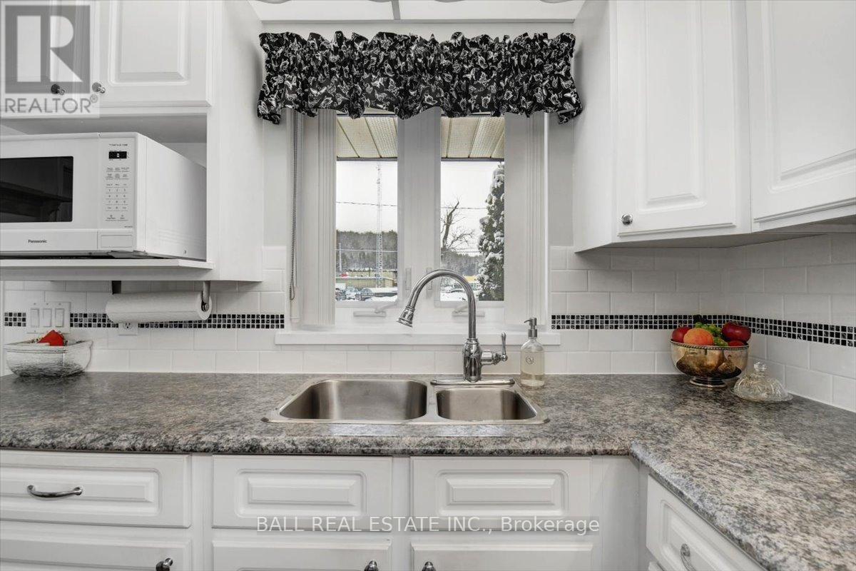 103 - 16 Alice Street, Bancroft (Bancroft Ward), Ontario  K0L 1C0 - Photo 4 - X12903014