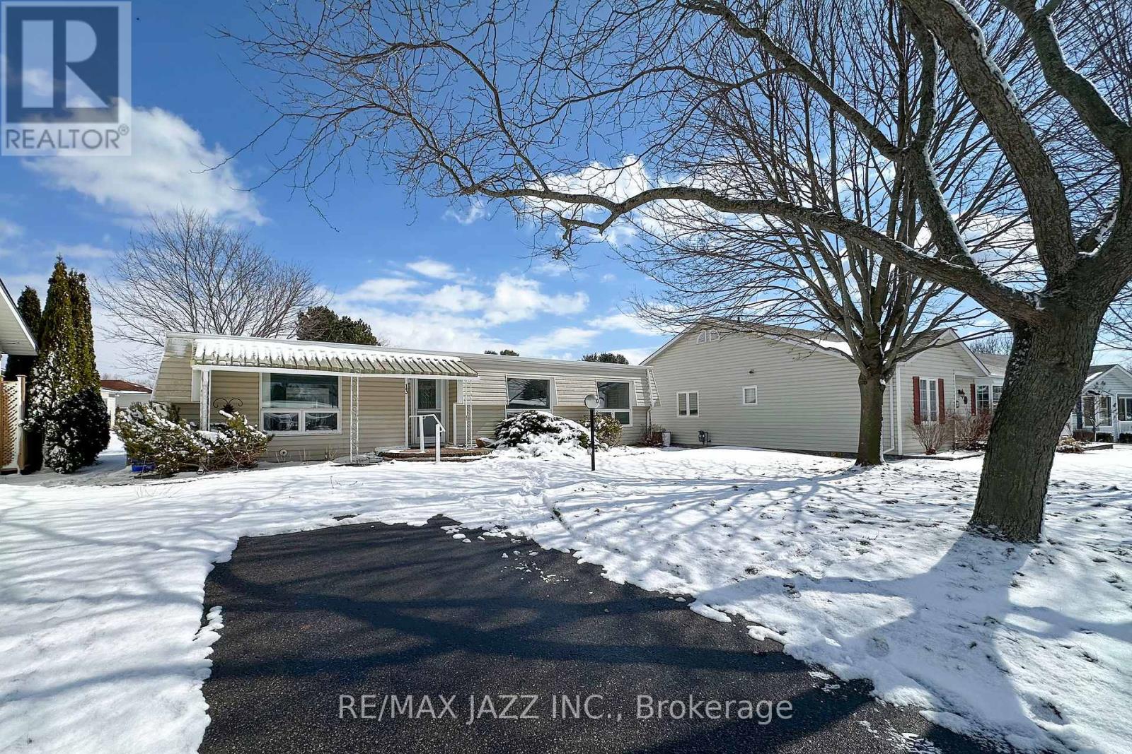 13 Steelhead Lane, Clarington (Newcastle), Ontario  L1B 1B4 - Photo 2 - E12903578