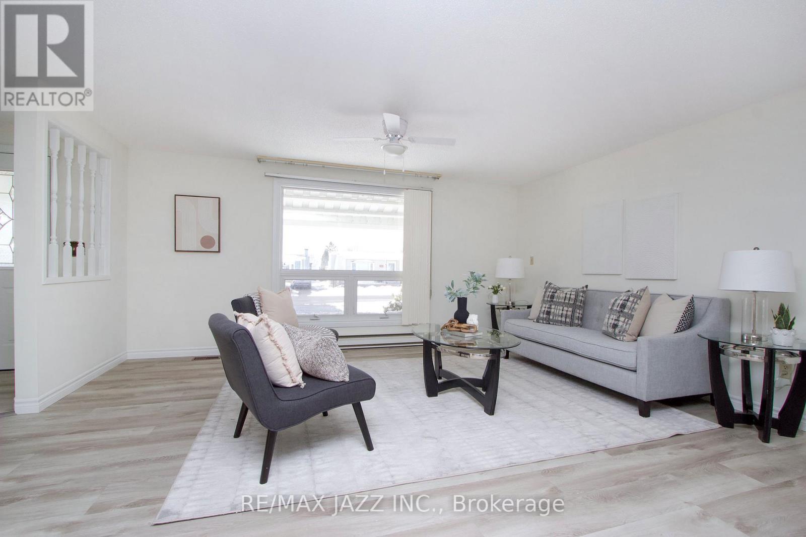 13 Steelhead Lane, Clarington (Newcastle), Ontario  L1B 1B4 - Photo 4 - E12903578